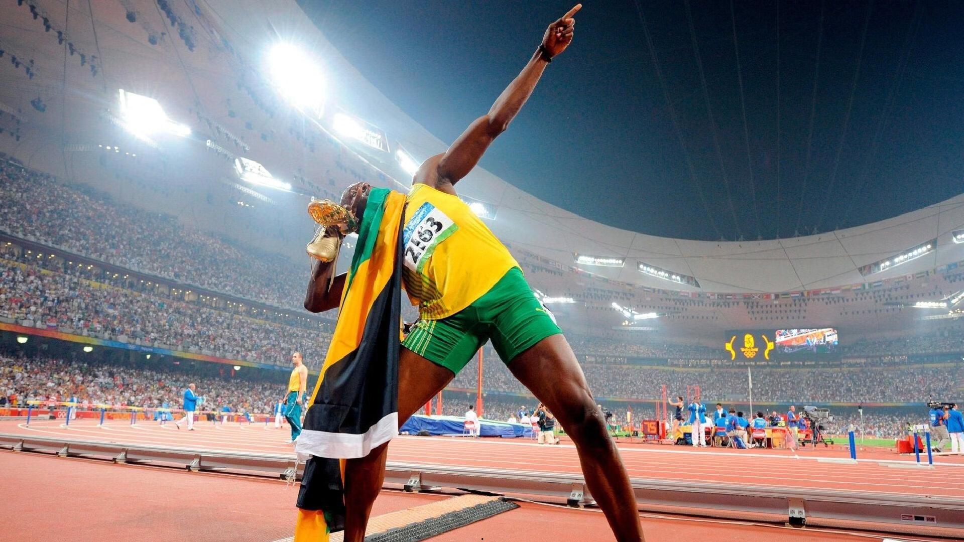 德利赫特妻子社交媒体引争议，海滩照风波触及平台底线，球星家庭生活再成焦点